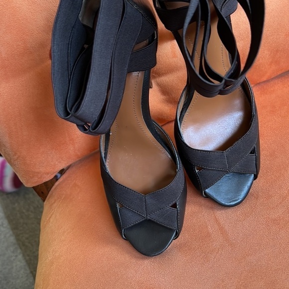 Calvin Klein dark brown leather Peep toe heels - Picture 2 of 12